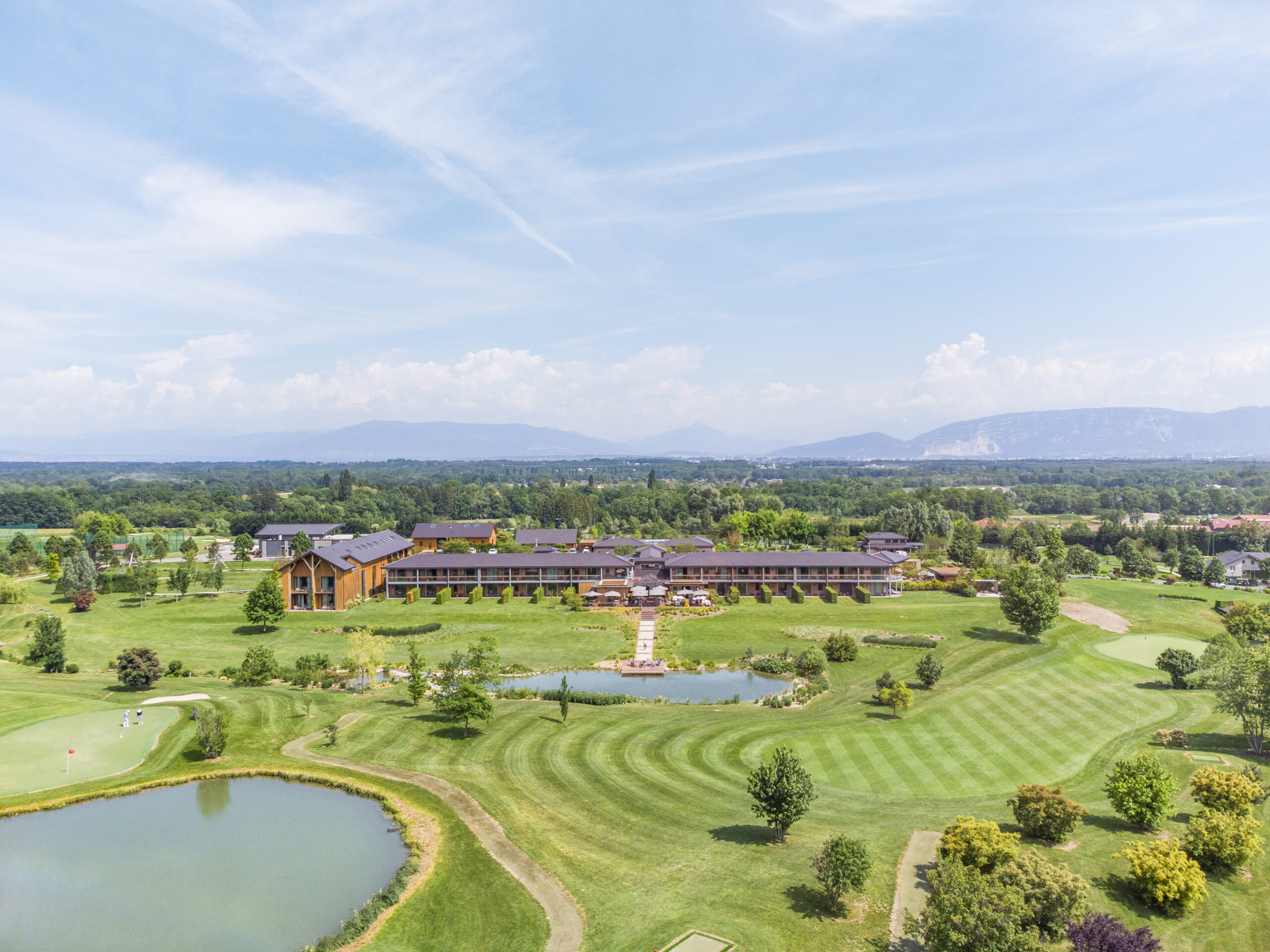 Le grand terrain de golf © Jiva Hill