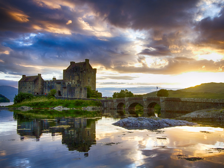 chateau-dans-les-highlands-en-ecosse-Geo