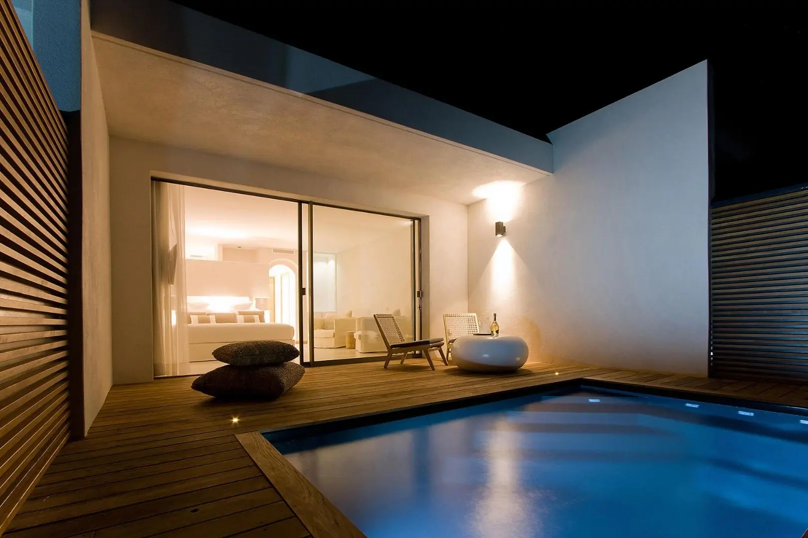 La piscine extérieure © Hôtel Cala di Greco