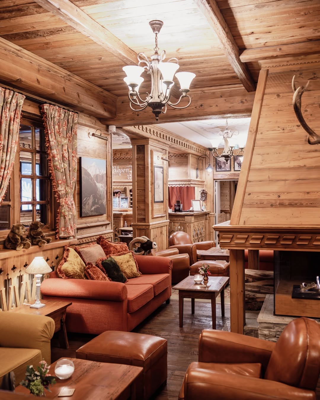 Aux pieds des pistes, l'hôtel de Méribel © hotelalpenruitor