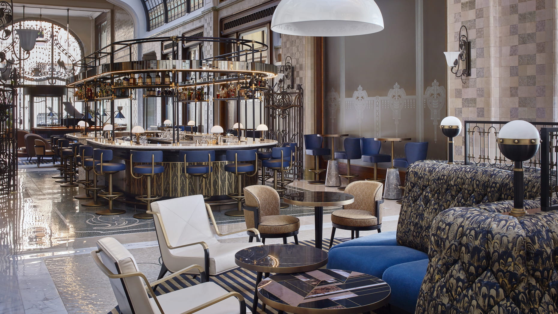 Le bar de l'hôtel de luxe © Four Seasons