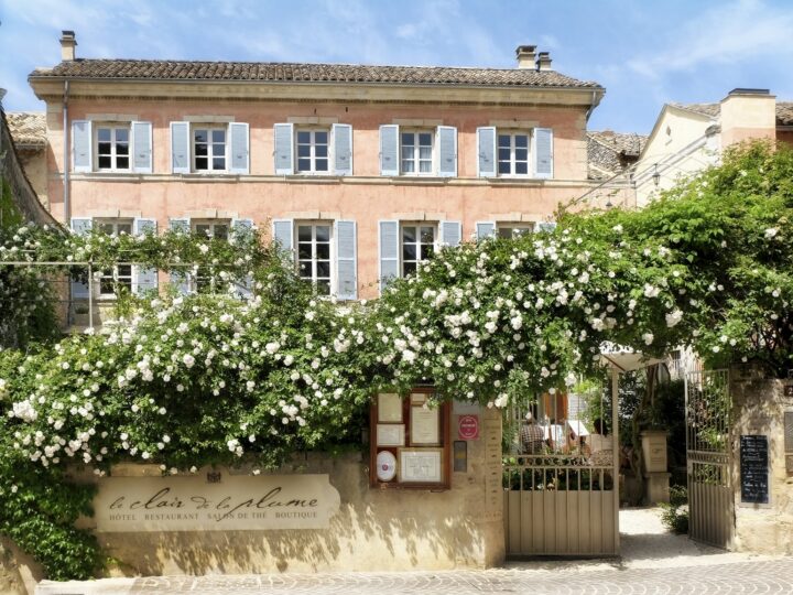 Le Clair de la Plume, un des hôtels de luxe les plus romantiques en Drôme provençale