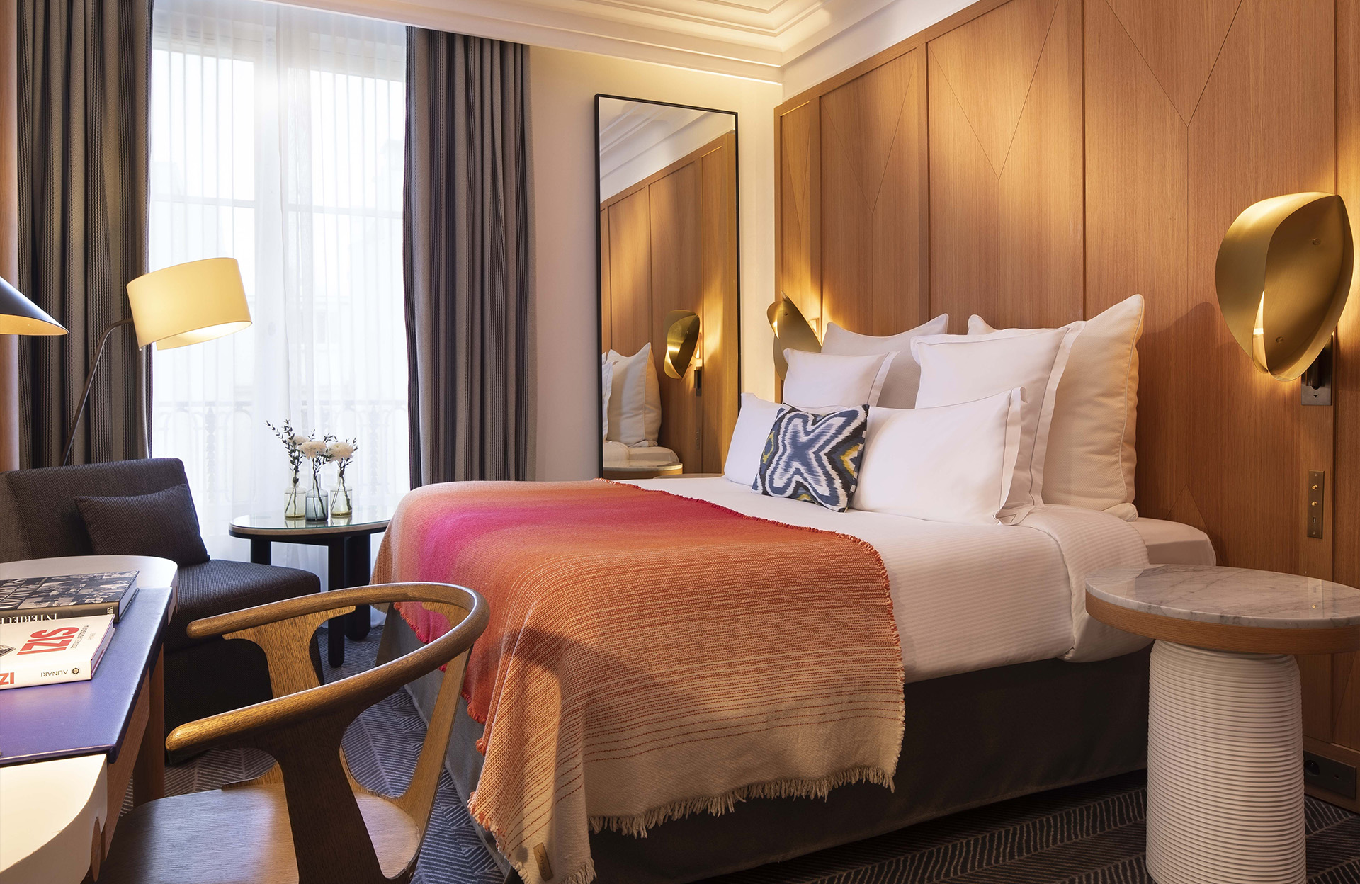 La Chambre Deluxe de l'hôtel des Champs-Elysées l'Hôtel Vernet