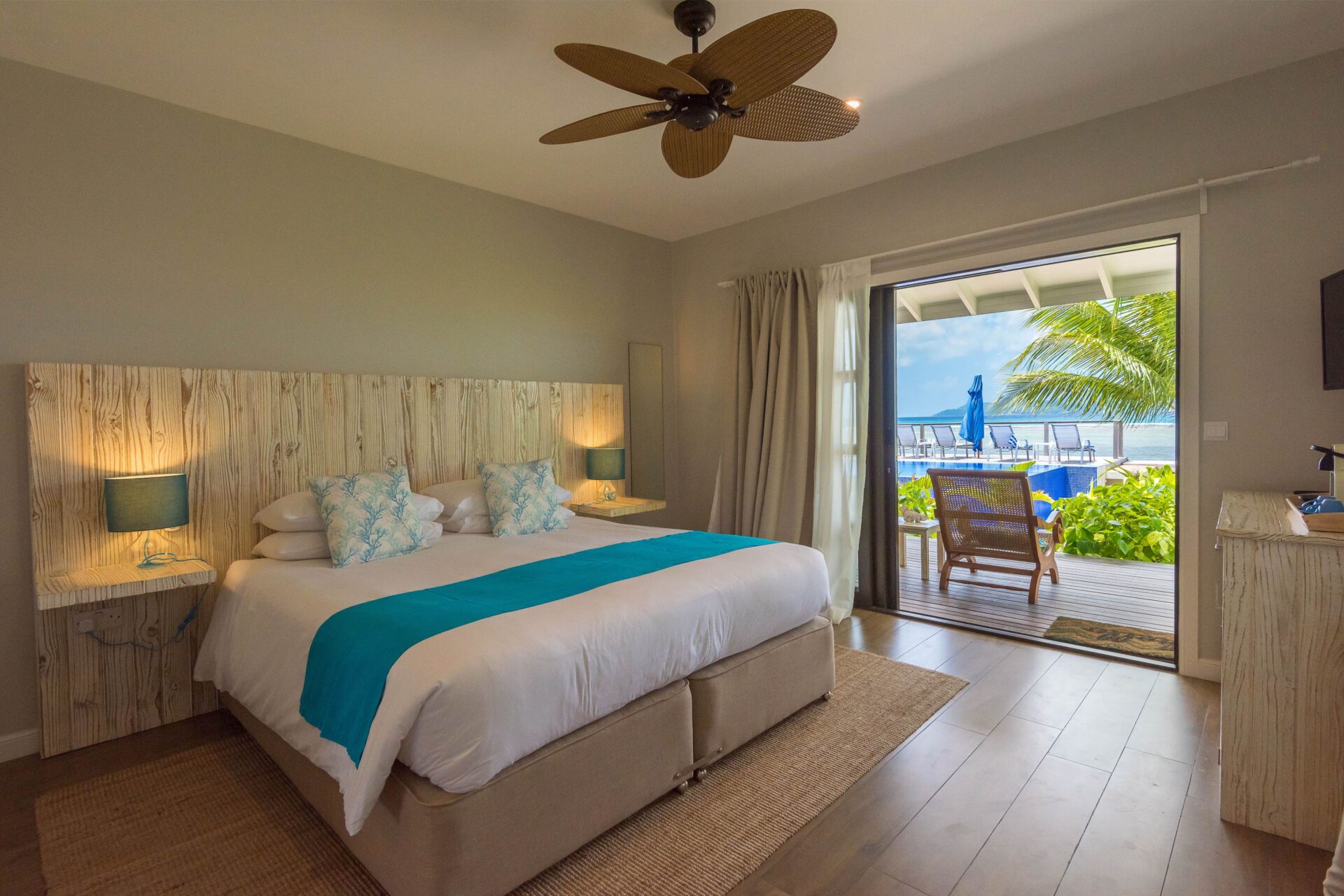 La Digue © Le Nautique Luxury Waterfront Hotel
