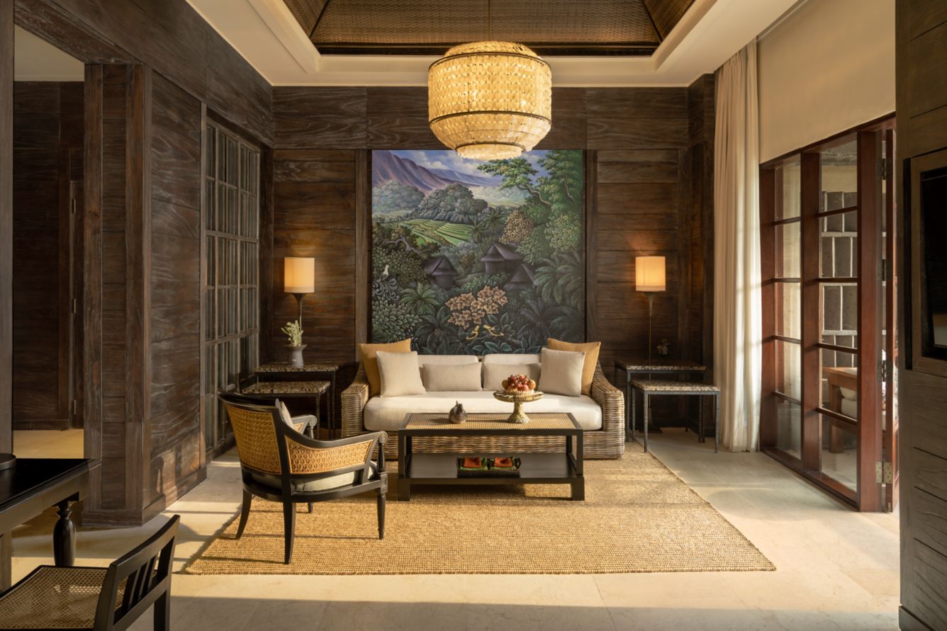 Reserve Suite Living Room © Mandapa, a Ritz-Carlton Reserve