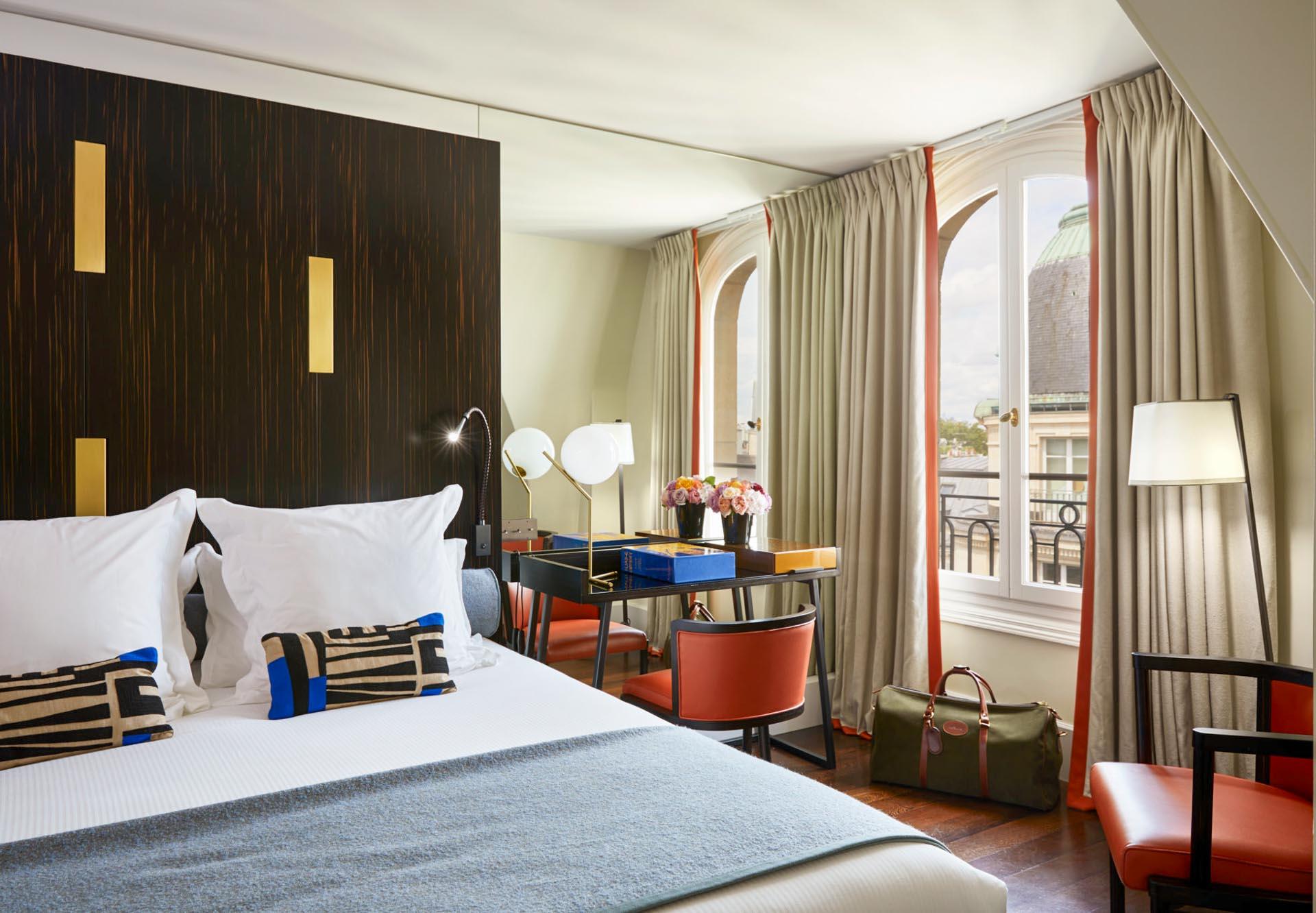 Une chambre au boutique-hôtel de Paris Le Montalembert © DR