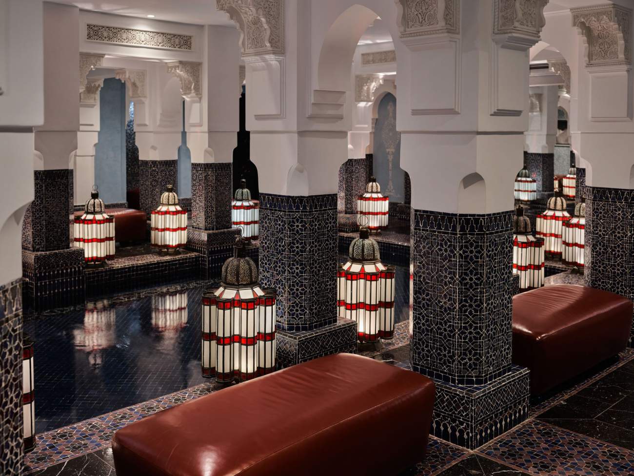 Le piscine intérieur de l'hôtel spa à Marrakech © La Mamounia