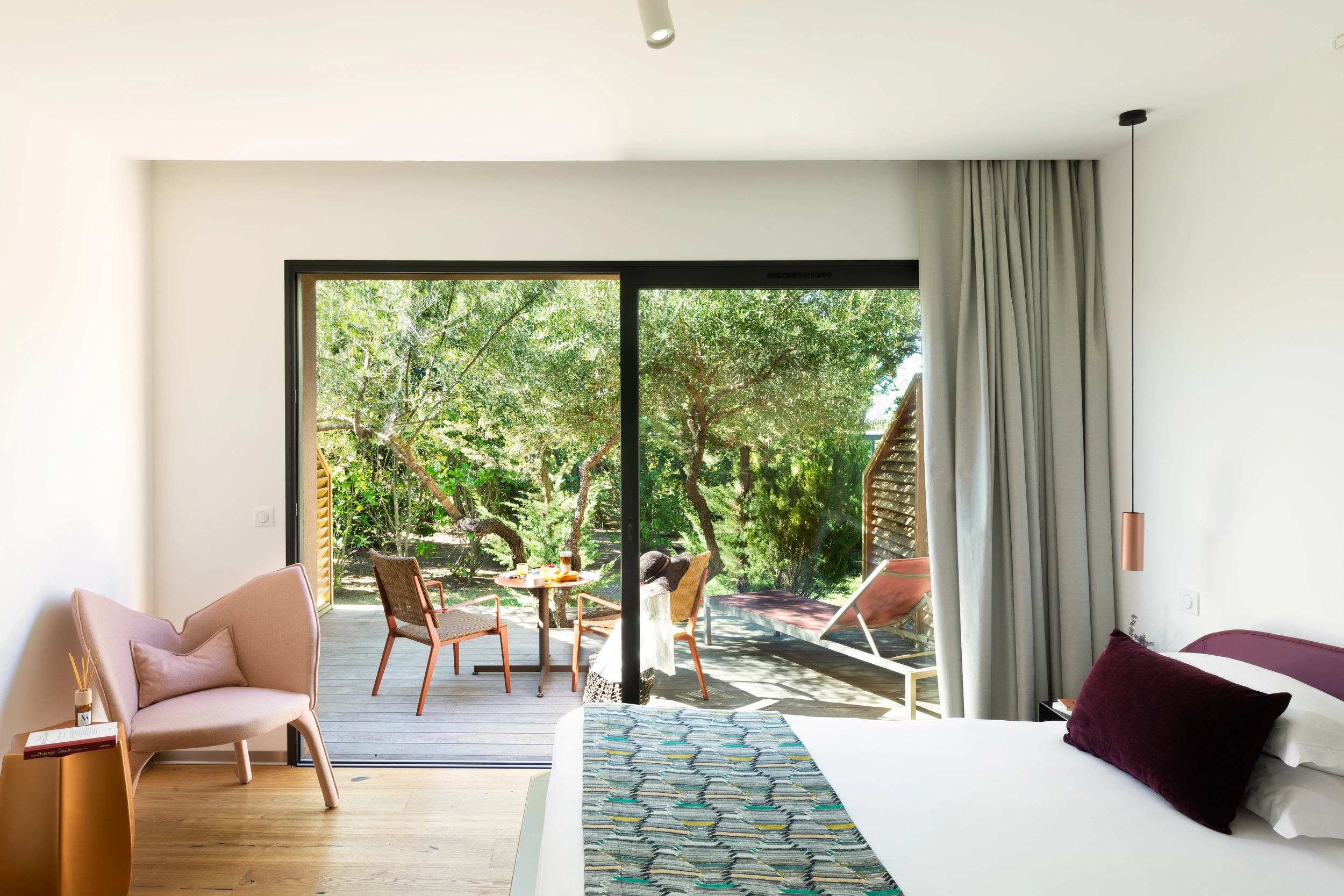 Une chambre dans l'hôtel 5 étoiles © Hôtel & Spa Version Maquis Citadelle